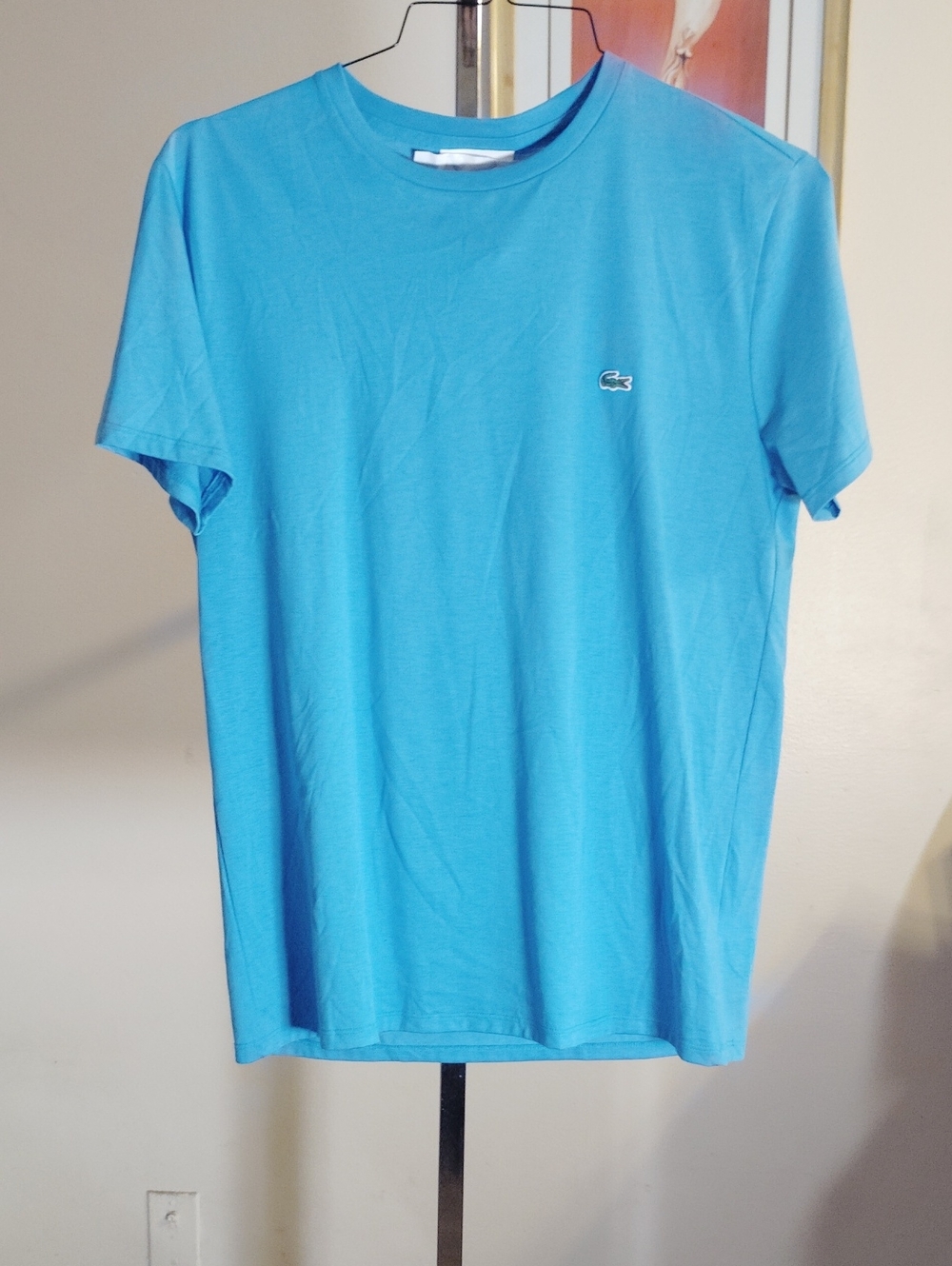 Lacoste Menβs Short-Sleeve Crew Tee in Turquoise Blue